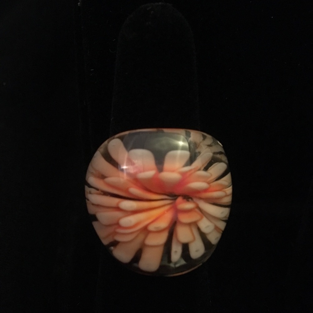Glass ring